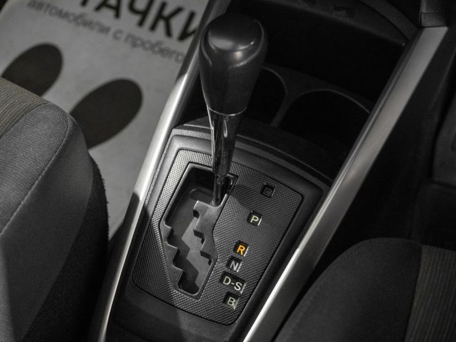 Toyota Corolla XI (E160 E170 E180) Рестайлинг 1 Иркутск  - изображение 14