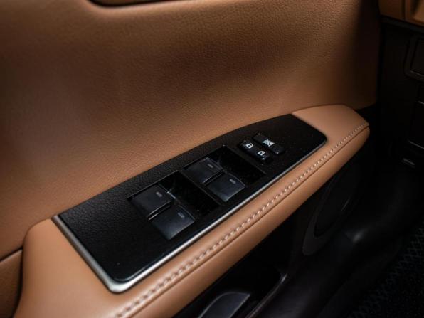 Lexus ES VI Рестайлинг с пробегом 2016 года, цена 3 280 000 рублей, 85740 км, седан, Автокод Объявления