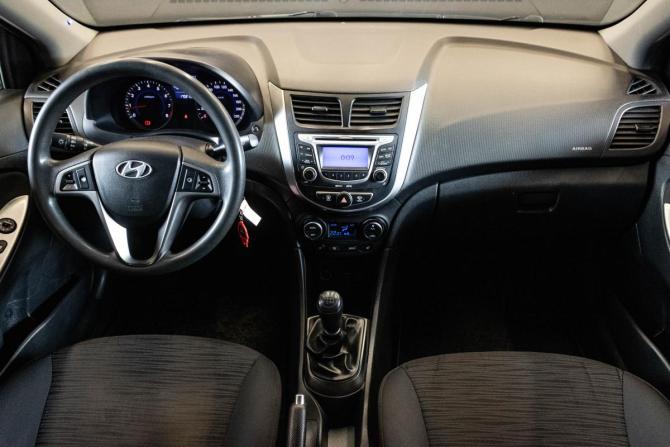Hyundai Solaris I Рестайлинг с пробегом 2015 года, цена 709 000 рублей, 170215 км, седан, Автокод Объявления