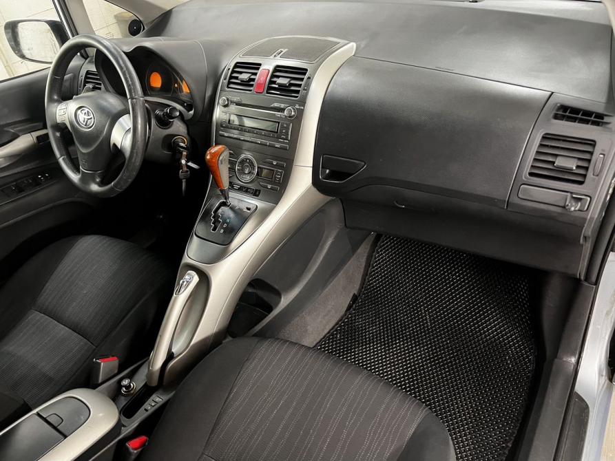 Toyota Auris I Ярославль  - изображение 11