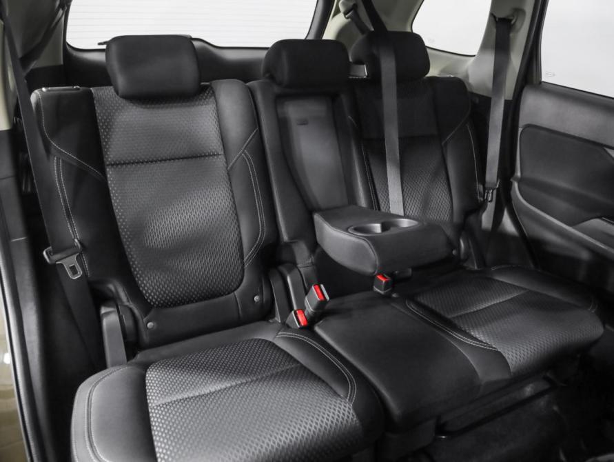 Mitsubishi Outlander III Рестайлинг 3 Санкт-Петербург  - изображение 23