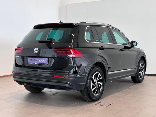 Volkswagen Tiguan II с пробегом 2019 года, цена 2 390 000 рублей, 128707 км, внедорожник, Автокод Объявления
