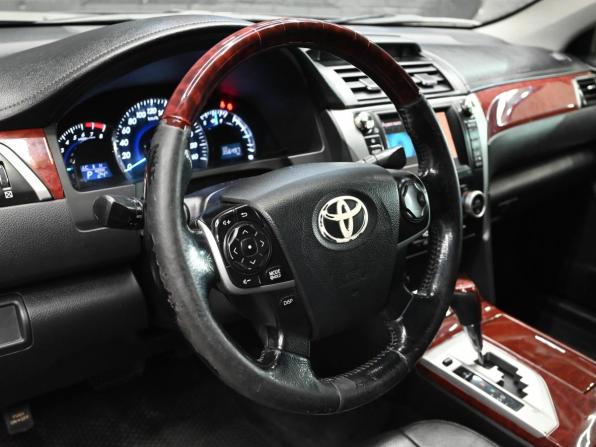 Toyota Camry VII (XV50) с пробегом 2012 года, цена 1 250 000 рублей, 356495 км, седан, Автокод Объявления