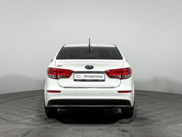 Kia Rio III Рестайлинг с пробегом 2016 года, цена 900 000 рублей, 211754 км, седан, Автокод Объявления