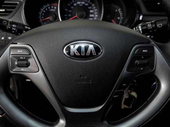 Kia Rio III Рестайлинг с пробегом 2015 года, цена 1 248 000 рублей, 64500 км, хэтчбек, Автокод Объявления