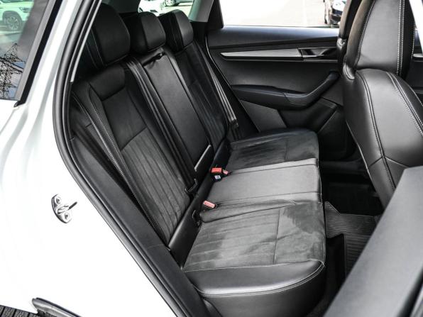Skoda Karoq I с пробегом 2020 года, цена 2 329 000 рублей, 72412 км, внедорожник, Автокод Объявления