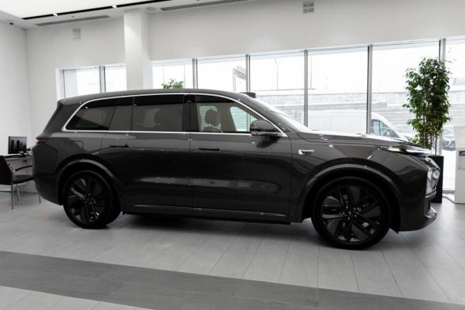 Новый Li Auto (Lixiang) L9 I Рестайлинг 2025 года, цена 12 328 640 рублей, внедорожник, Автокод Объявления
