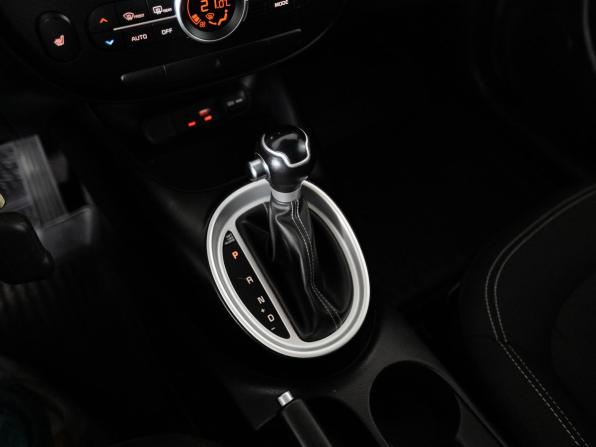 Kia Soul II Рестайлинг с пробегом 2017 года, цена 1 370 000 рублей, 142640 км, хэтчбек, Автокод Объявления