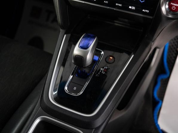 Honda Shuttle II с пробегом 2015 года, цена 1 330 300 рублей, 158009 км, универсал, Автокод Объявления