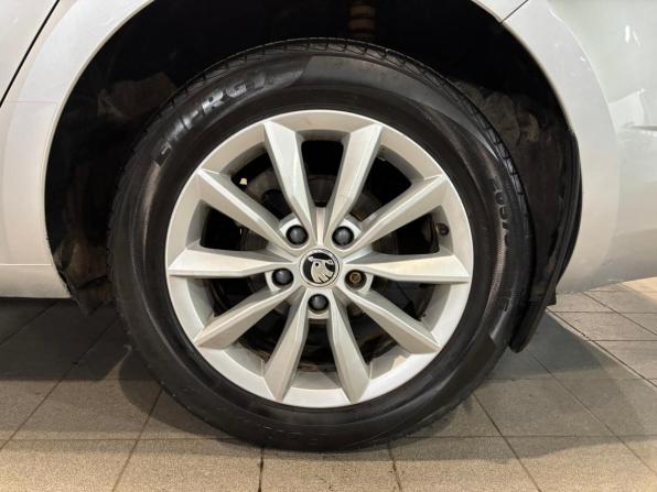Skoda Octavia III (A7) с пробегом 2014 года, цена 1 049 000 рублей, 182000 км, лифтбек, Автокод Объявления