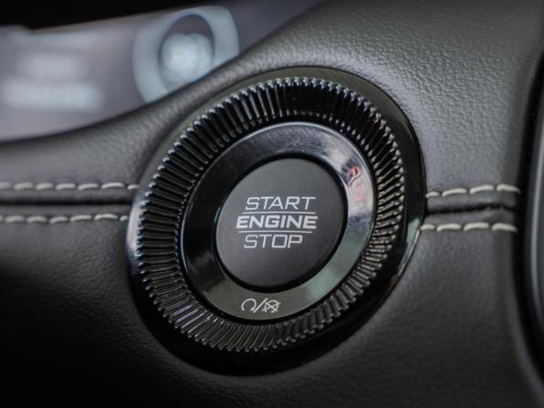 Jeep Compass II Рестайлинг с пробегом 2022 года, цена 3 600 000 рублей, 22623 км, внедорожник, Автокод Объявления