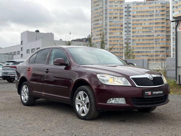 Skoda Octavia II (A5) Рестайлинг с пробегом 2013 года, цена 715 000 рублей, 217842 км, лифтбек, Автокод Объявления