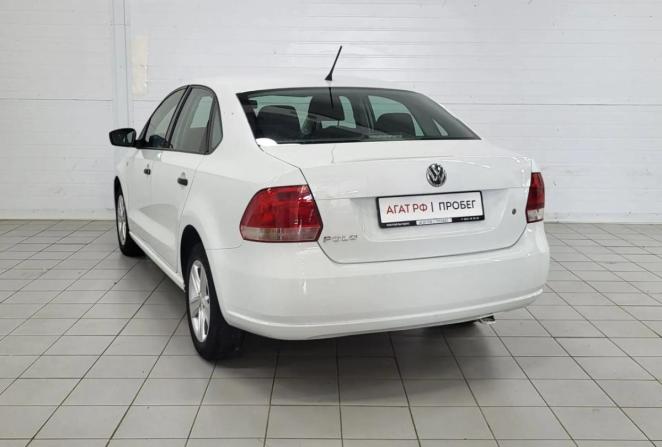 Volkswagen Polo V Рестайлинг с пробегом 2015 года, цена 988 000 рублей, 75095 км, седан, Автокод Объявления