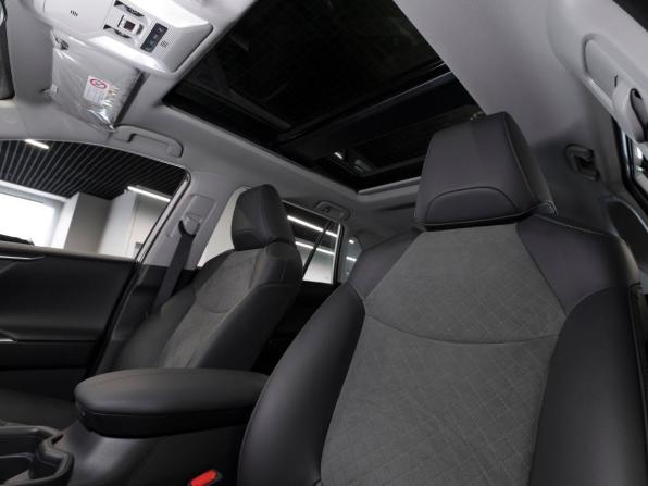Toyota RAV4 V (XA50) с пробегом 2025 года, цена 4 650 000 рублей, 50 км, внедорожник, Автокод Объявления