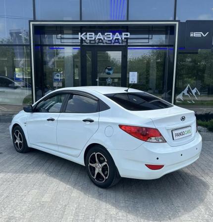 Hyundai Solaris I с пробегом 2013 года, цена 749 000 рублей, 198637 км, седан, Автокод Объявления