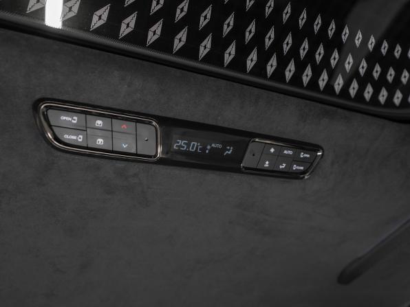 GAC M8 с пробегом 2024 года, цена 4 175 000 рублей, 49874 км, минивэн, Автокод Объявления