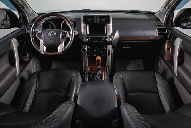 Toyota Land Cruiser Prado 150 Series с пробегом 2010 года, цена 2 439 000 рублей, 268000 км, внедорожник, Автокод Объявления