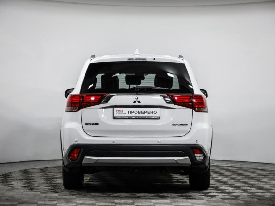 Mitsubishi Outlander III Рестайлинг 2 Санкт-Петербург  - изображение 7