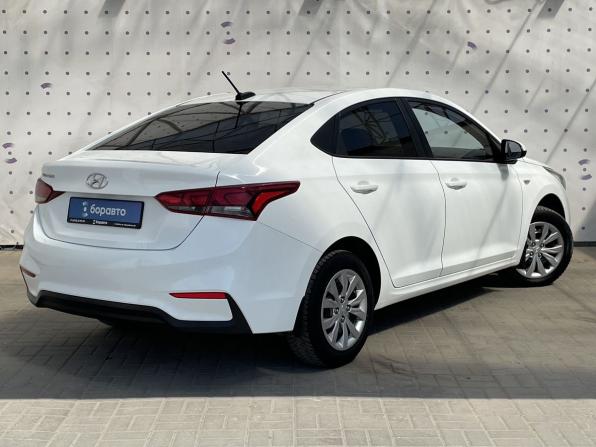 Hyundai Solaris II с пробегом 2018 года, цена 1 130 000 рублей, 137155 км, седан, Автокод Объявления