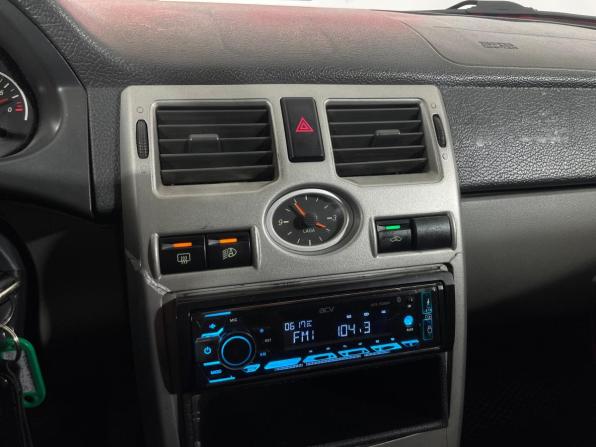 Lada (ВАЗ) Priora I с пробегом 2011 года, цена 330 000 рублей, 328990 км, хэтчбек, Автокод Объявления