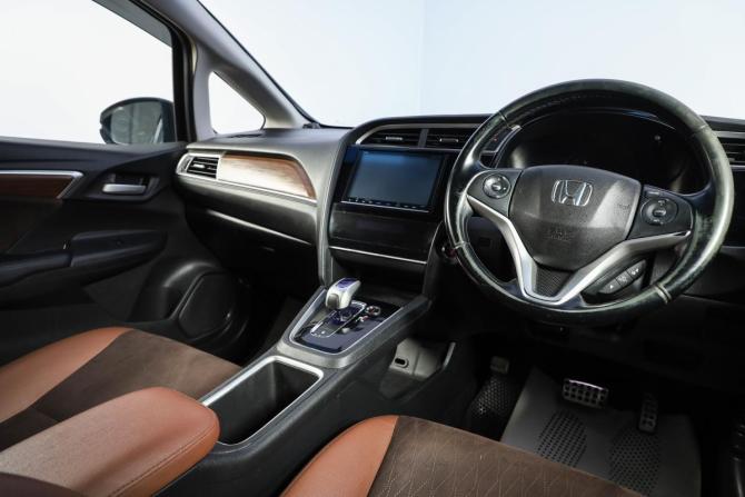 Honda Shuttle II с пробегом 2015 года, цена 1 029 000 рублей, 187000 км, универсал, Автокод Объявления