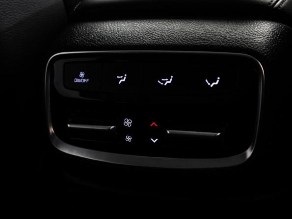 Kia Mohave I Рестайлинг 2 с пробегом 2020 года, цена 4 499 000 рублей, 94891 км, внедорожник, Автокод Объявления