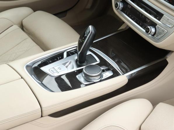 BMW 7 серии VI (G11/G12) с пробегом 2016 года, цена 3 490 000 рублей, 139353 км, седан, Автокод Объявления