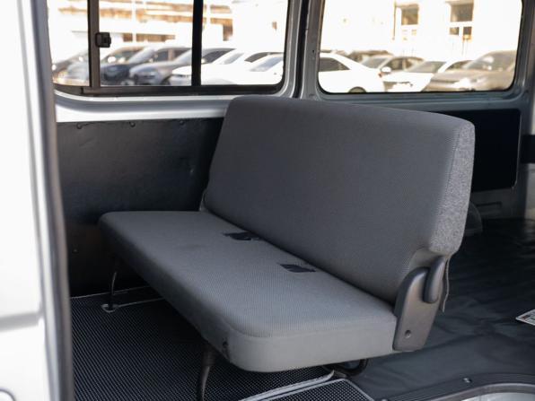 Toyota HiAce H200 Рестайлинг с пробегом 2017 года, цена 3 150 000 рублей, 146135 км, фургон, Автокод Объявления