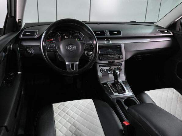 Volkswagen Passat B7 с пробегом 2014 года, цена 968 070 рублей, 231387 км, седан, Автокод Объявления