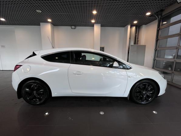 Opel Astra J Рестайлинг с пробегом 2014 года, цена 899 000 рублей, 217487 км, хэтчбек, Автокод Объявления