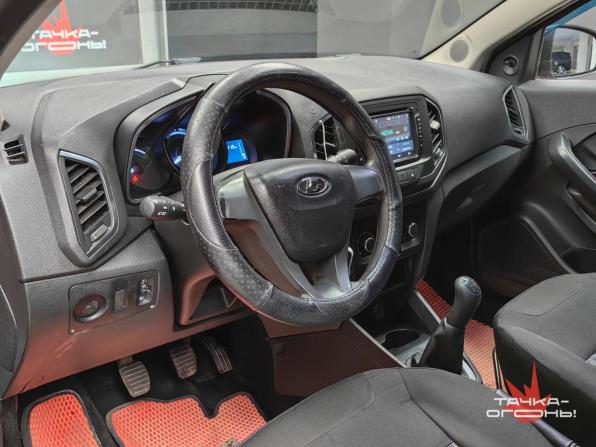 Lada (ВАЗ) XRAY I с пробегом 2018 года, цена 568 000 рублей, 232000 км, хэтчбек, Автокод Объявления