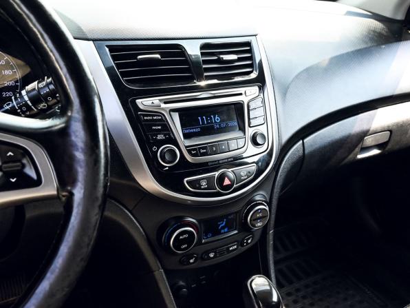 Hyundai Solaris I Рестайлинг с пробегом 2014 года, цена 1 005 000 рублей, 174080 км, хэтчбек, Автокод Объявления
