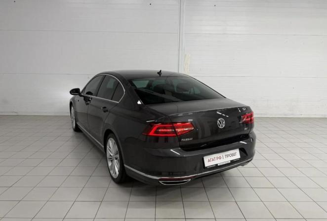 Volkswagen Passat B8 с пробегом 2017 года, цена 2 480 000 рублей, 95107 км, седан, Автокод Объявления