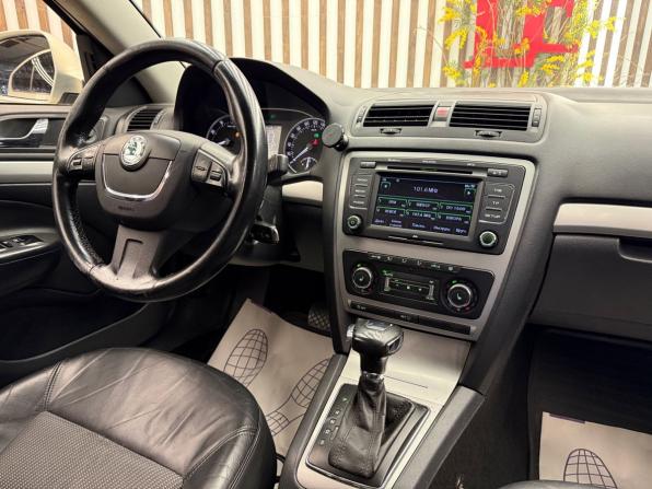 Skoda Octavia II (A5) Рестайлинг с пробегом 2012 года, цена 695 000 рублей, 183000 км, лифтбек, Автокод Объявления