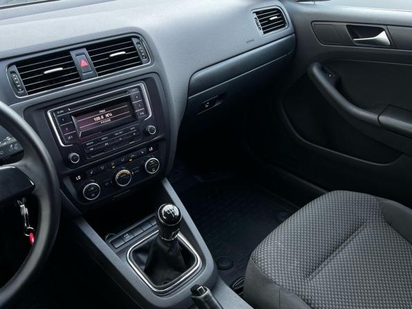 Volkswagen Jetta VI Рестайлинг с пробегом 2014 года, цена 999 000 рублей, 137254 км, седан, Автокод Объявления