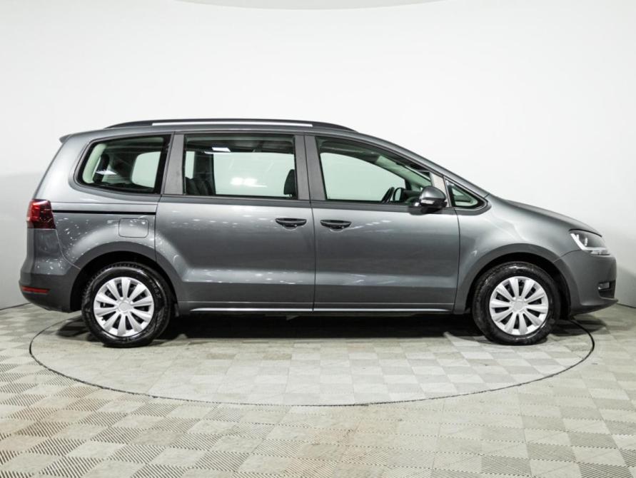 Volkswagen Sharan II Рестайлинг Санкт-Петербург  - изображение 4
