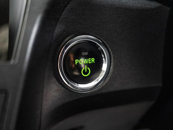 Toyota Prius III (XW30) с пробегом 2010 года, цена 1 170 500 рублей, 168000 км, лифтбек, Автокод Объявления