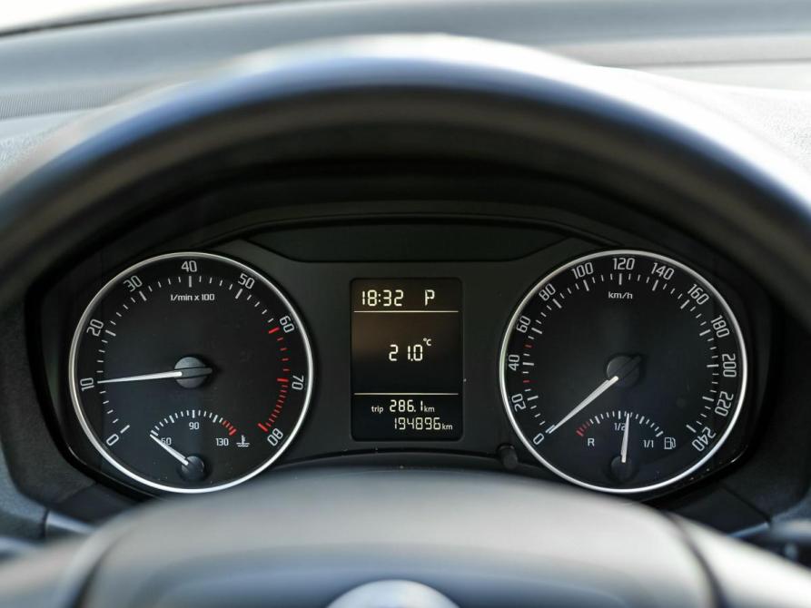 Skoda Octavia II (A5) Рестайлинг Санкт-Петербург  - изображение 5