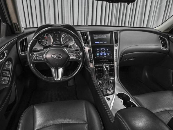 Infiniti Q50 I Рестайлинг с пробегом 2018 года, цена 2 240 000 рублей, 78826 км, седан, Автокод Объявления