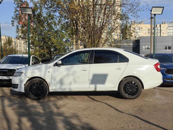 Skoda Rapid I с пробегом 2016 года, цена 679 000 рублей, 202000 км, лифтбек, Автокод Объявления