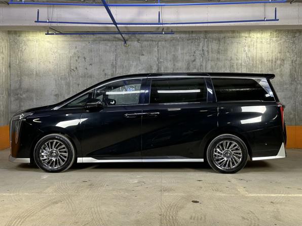 GAC M8 с пробегом 2024 года, цена 4 999 000 рублей, 26630 км, минивэн, Автокод Объявления