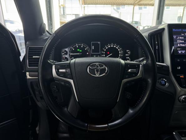 Toyota Land Cruiser 200 Series Рестайлинг 2 с пробегом 2020 года, цена 9 050 000 рублей, 92876 км, внедорожник, Автокод Объявления