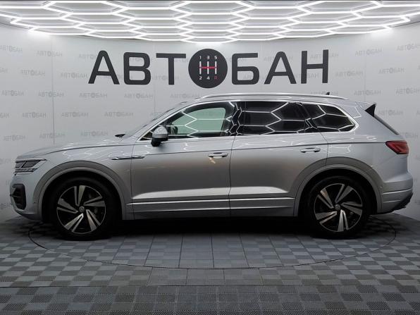 Volkswagen Touareg III с пробегом 2019 года, цена 3 600 000 рублей, 233000 км, внедорожник, Автокод Объявления