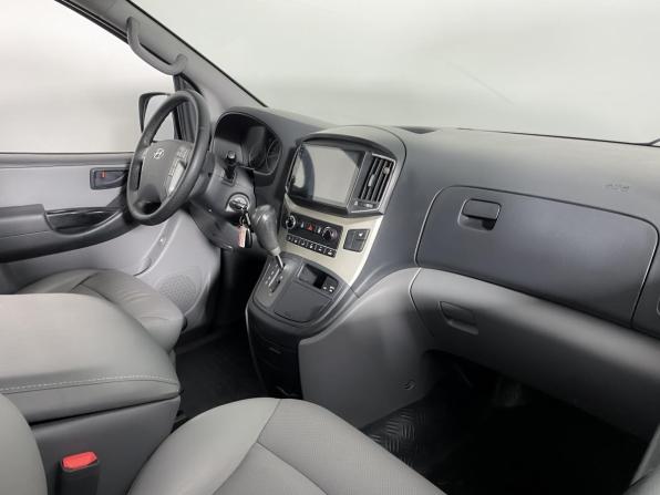 Hyundai Grand Starex I Рестайлинг 2 с пробегом 2019 года, цена 2 389 000 рублей, 202582 км, минивэн, Автокод Объявления