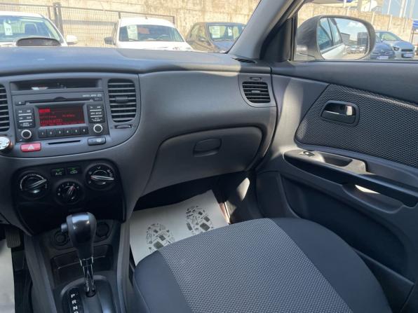 Kia Rio II Рестайлинг с пробегом 2010 года, цена 620 000 рублей, 126000 км, хэтчбек, Автокод Объявления