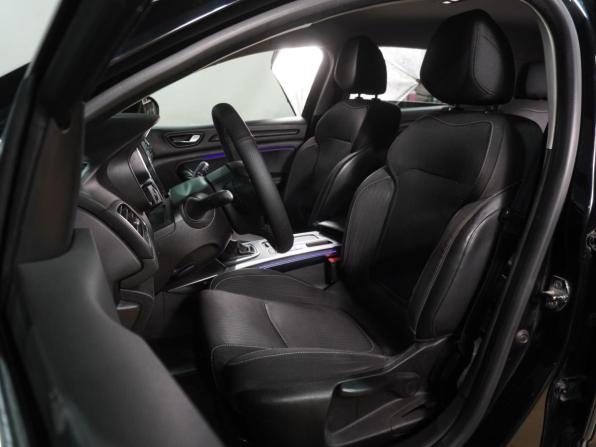 Renault Megane IV с пробегом 2017 года, цена 1 379 000 рублей, 186363 км, универсал, Автокод Объявления
