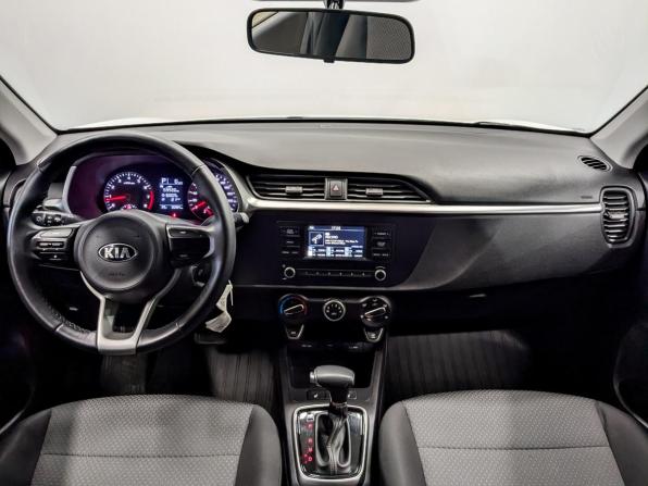 Kia Rio IV Рестайлинг с пробегом 2021 года, цена 1 725 000 рублей, 35989 км, седан, Автокод Объявления
