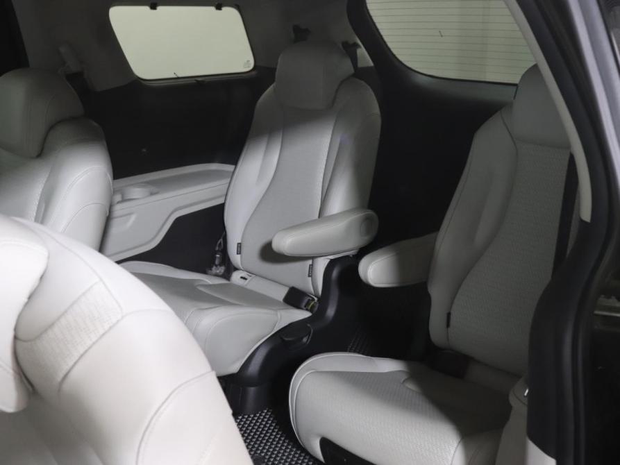 Kia Carnival IV Москва  - изображение 20