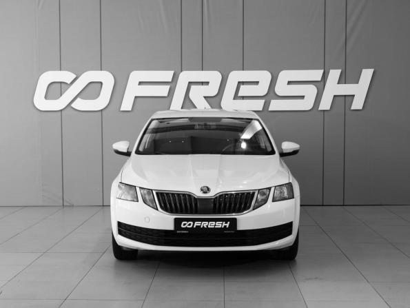Skoda Octavia III (A7) Рестайлинг с пробегом 2019 года, цена 1 228 000 рублей, 208018 км, лифтбек, Автокод Объявления