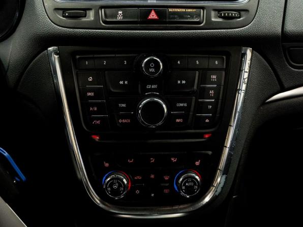 Opel Mokka I с пробегом 2014 года, цена 1 250 000 рублей, 132899 км, внедорожник, Автокод Объявления